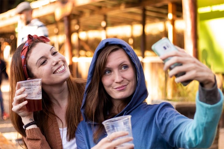 Top 10 Phone Apps for Living and Traveling Abroad in 2022