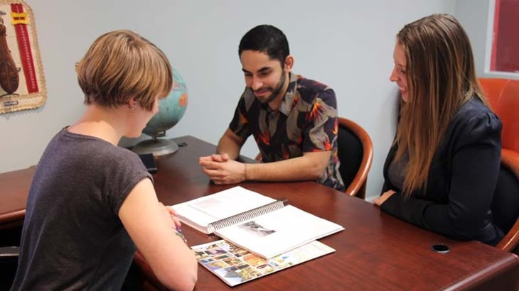 TEFL Job Search Guidance vs Job Placement: What’s the Difference?