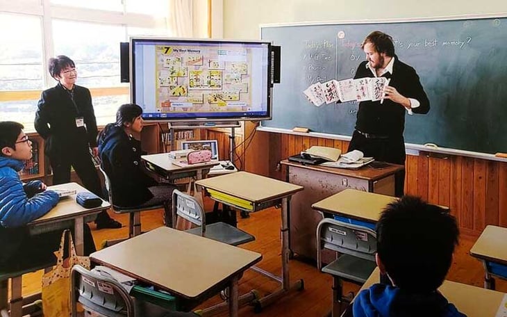 What is the Difference Between Private and Public Schools in Japan?