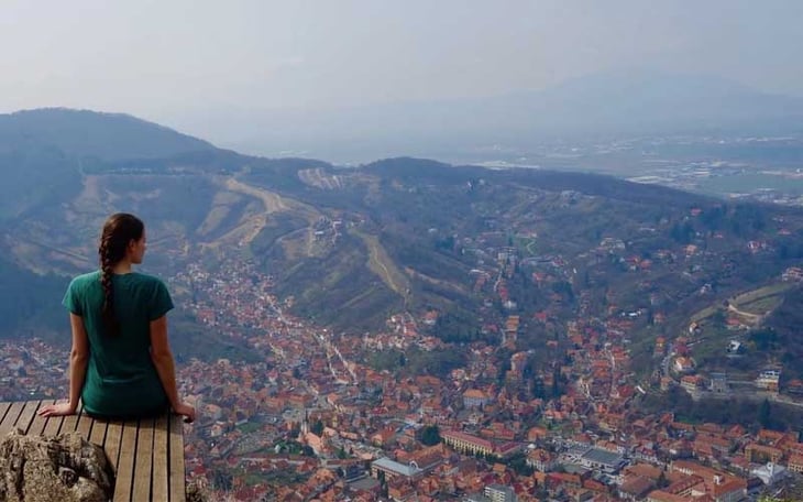 7 Reasons Why Romania is an Awesome Country for Teaching English Abroad & Online