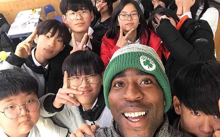 The Canadian's Ultimate Guide to Teaching English Abroad