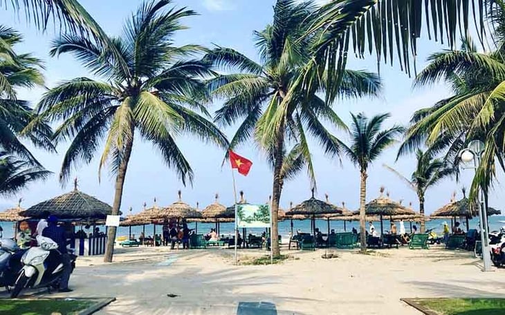 Burned Out Classroom Teacher: How I Quit to Travel & Teach Online