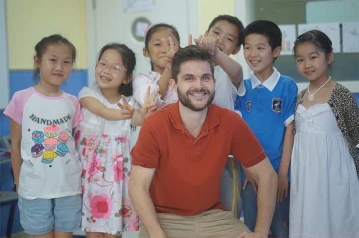 7 Ways Teaching English Abroad Enhances Your Career Prospects
