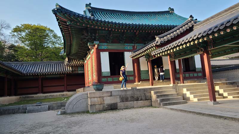 TEFL student Kimberly Wong at Seoul South Korea shrine