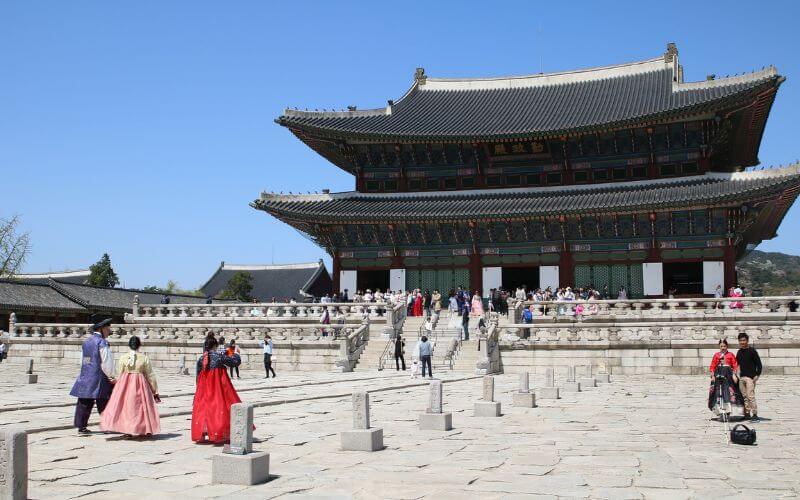 Explore Korean History at the Gyeongbokgung Palace